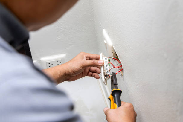 Best Circuit Breaker Repair  in Strawberry, CA